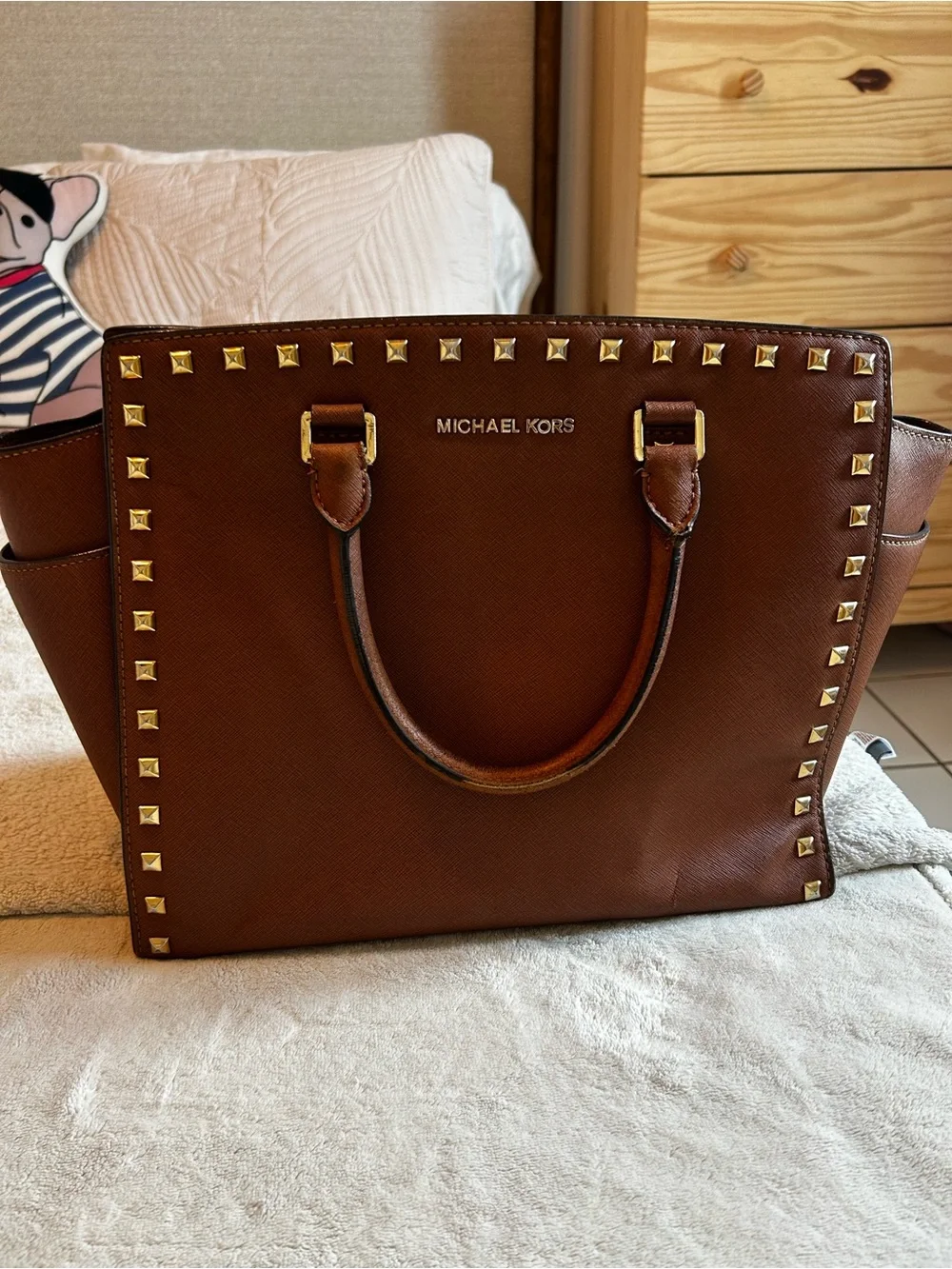 MICHAEL KORS Chestnut Brown Leather Satchel with Gold Studs